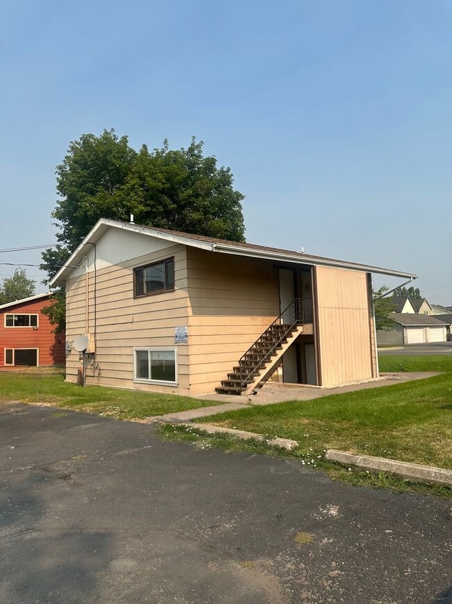 Building Photo - 1409 Stoddard St