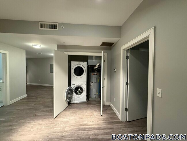 Building Photo - 23 Central Ave