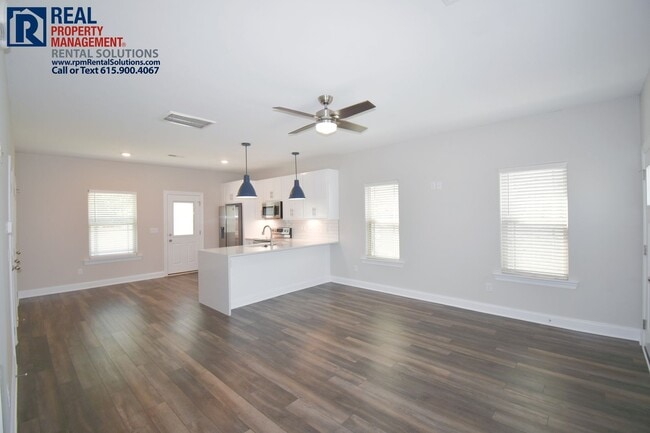 Foto del edificio - 555 Gresham Ln