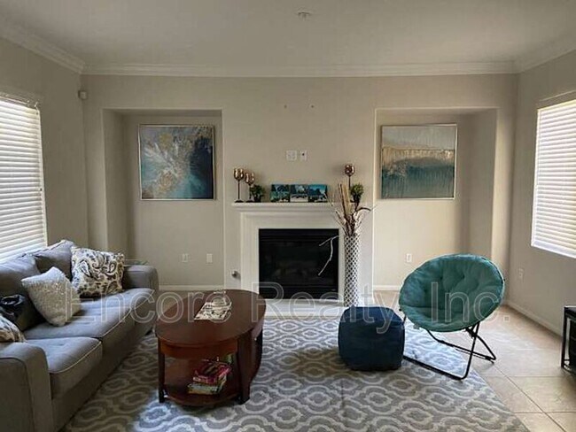 Foto del edificio - 338 Borden Rd