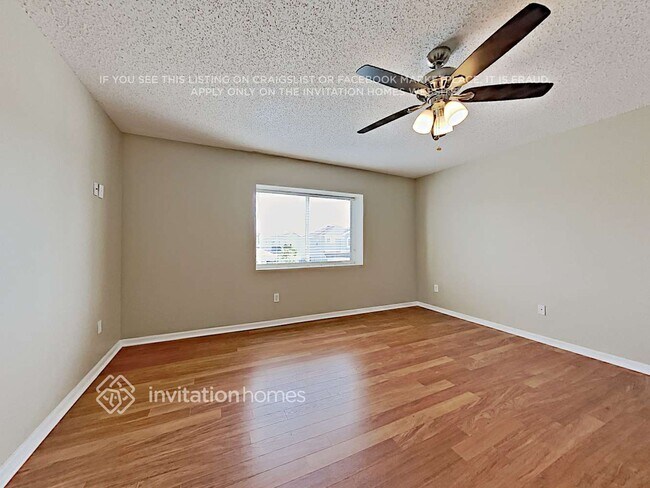 Building Photo - 12725 Longcrest Dr