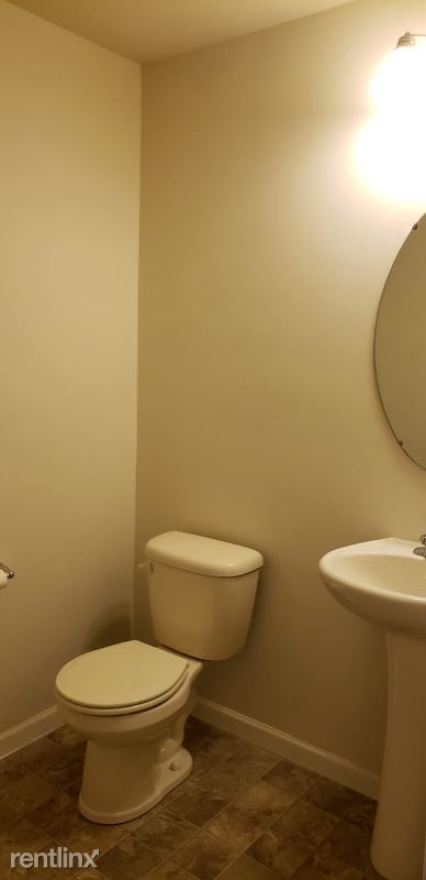 Building Photo - 3 br, 2.5 bath Condo - 6428 Creekbend Dr