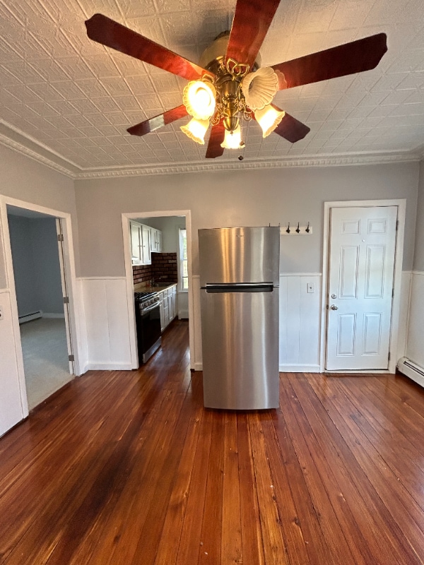 Photo - 121 Grove St Apartment