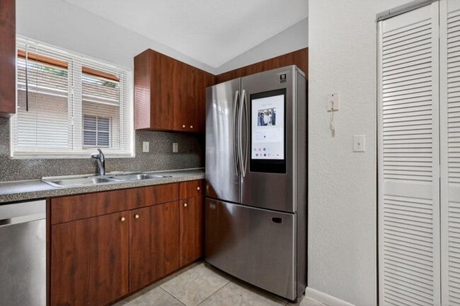 Foto del edificio - 2208 Evans St