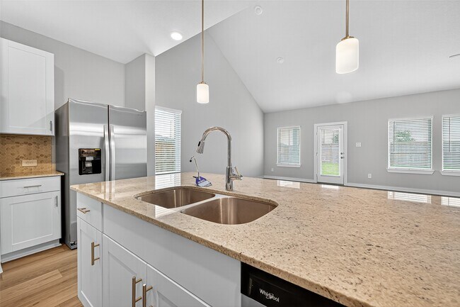 Building Photo - 3050 Marble Wy