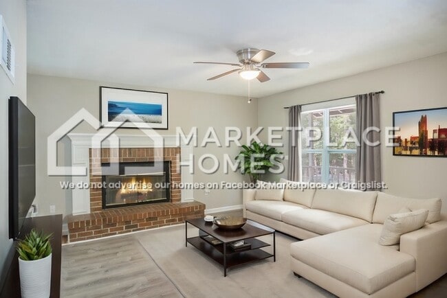 Building Photo - 3824 Cannon Dr