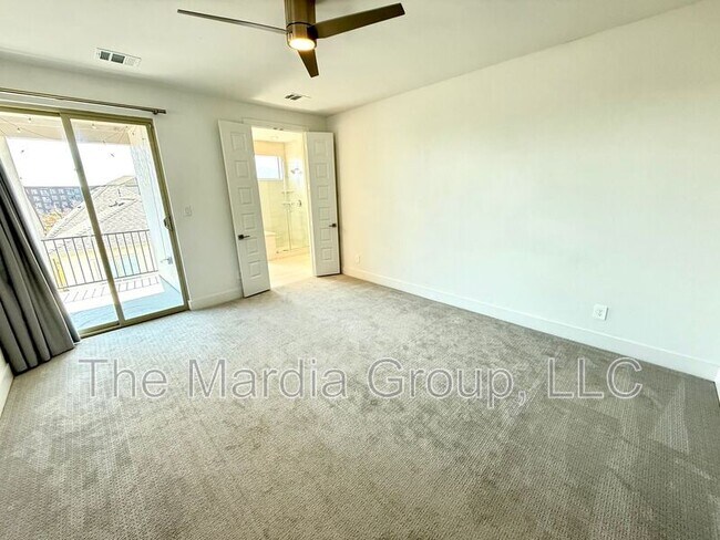 Foto del edificio - 4916 Broadway Dr.