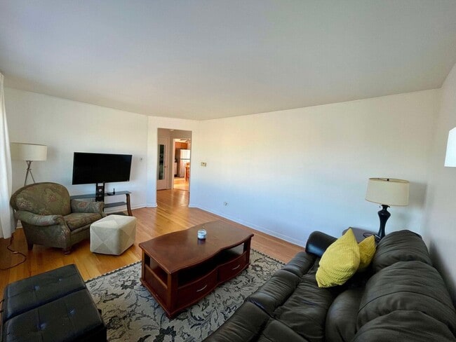 Foto del edificio - 6309 W Touhy Ave