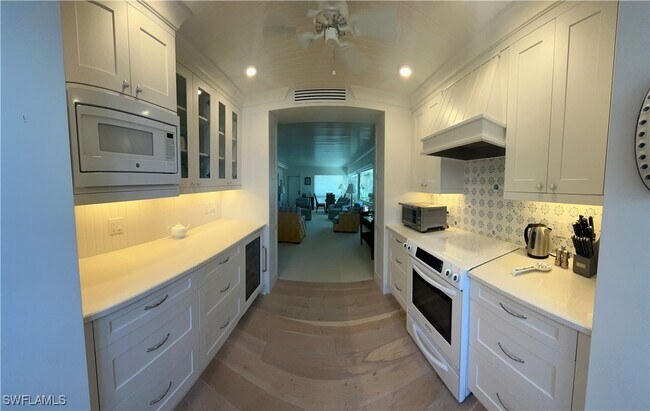 Foto del edificio - 1851 Gulf Shore Blvd N