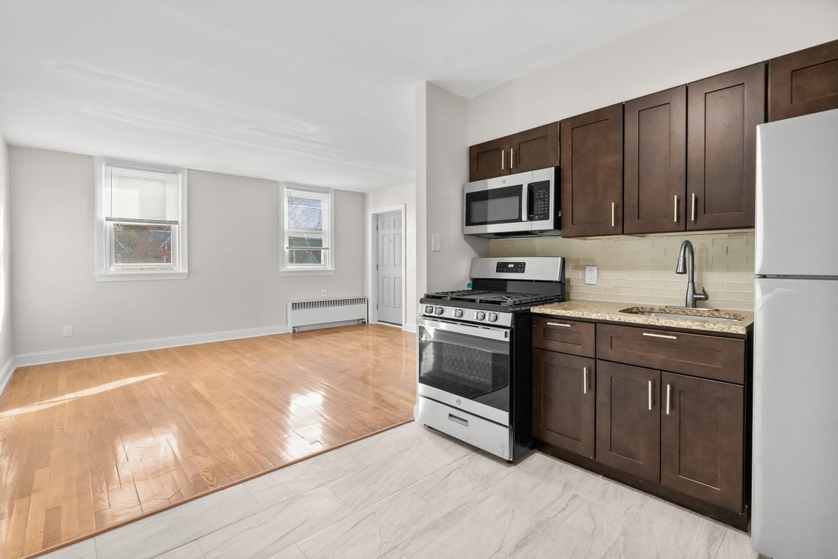 Primary Photo - 5156 D St