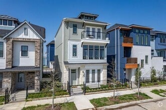 Building Photo - 802 Resort Dr