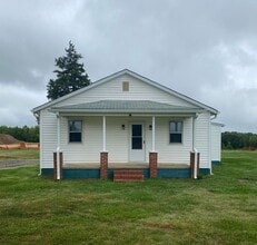 Building Photo - 17169 Chestnut Ln
