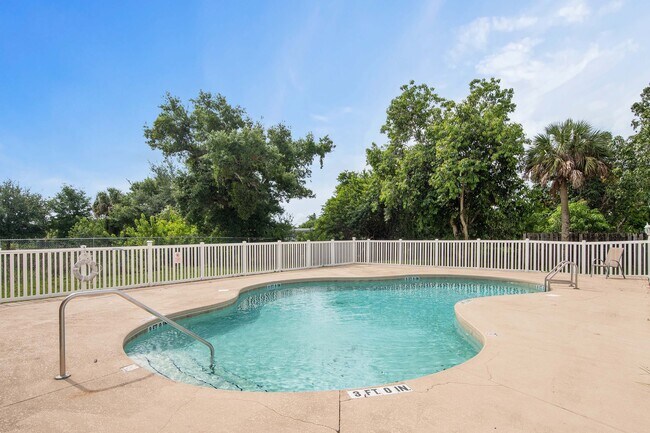 Building Photo - 2097 Hidden Grove Ln
