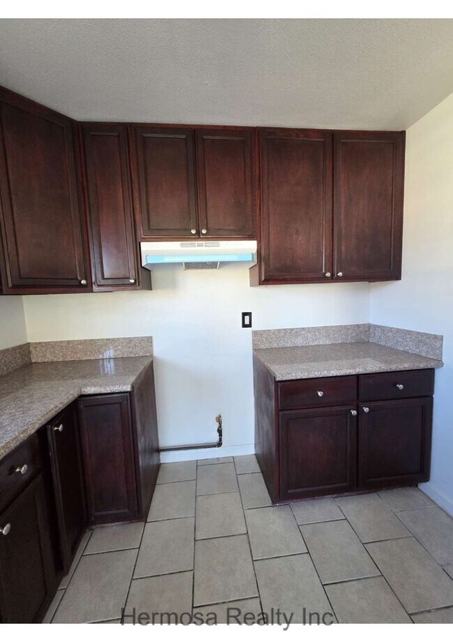 Foto del edificio - 1234 W J St