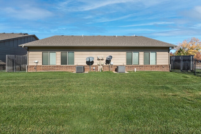 Foto del edificio - 13607 Hunters View St