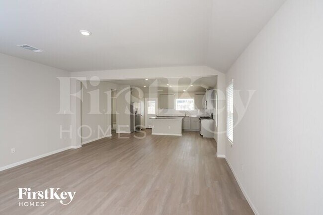 Foto del edificio - 1826 Morse Way