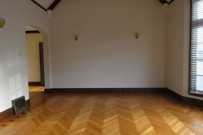 Foto del edificio - 3 bedroom House in Inner Parkside