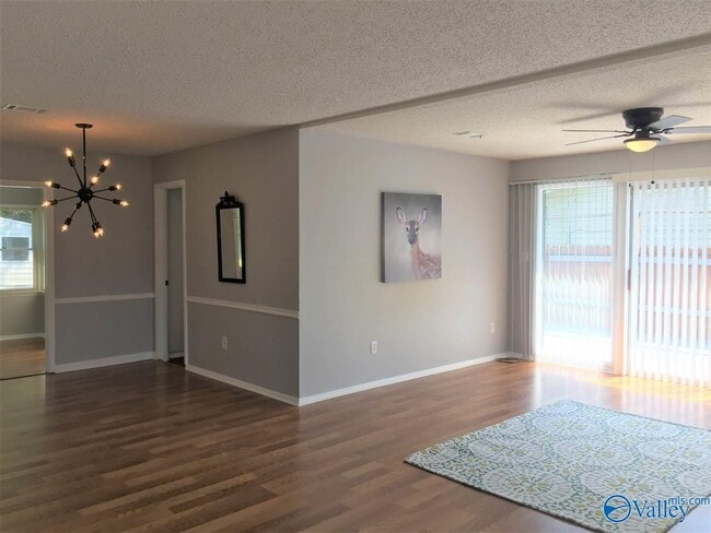 Building Photo - 14001 Sandhurst Dr SW