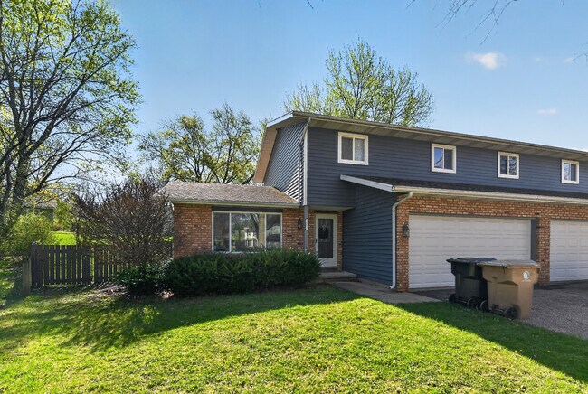 Foto del edificio - 3051 Greenway Trl