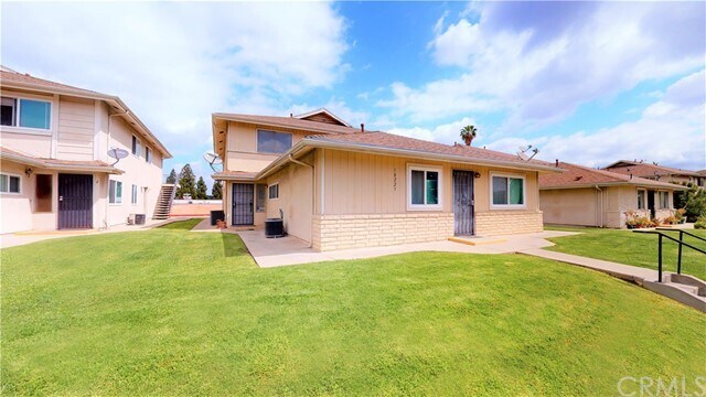 Building Photo - 18225 Camino Bello