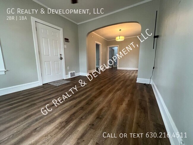 Foto del edificio - ***PORTAGE PARK LOCATION / 2 BDRM / 1 BTH ...