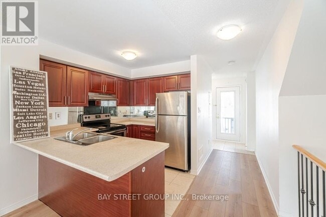 Building Photo - 3250 Bentley Dr