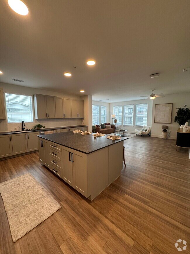 Building Photo - 3701 Raven Trl