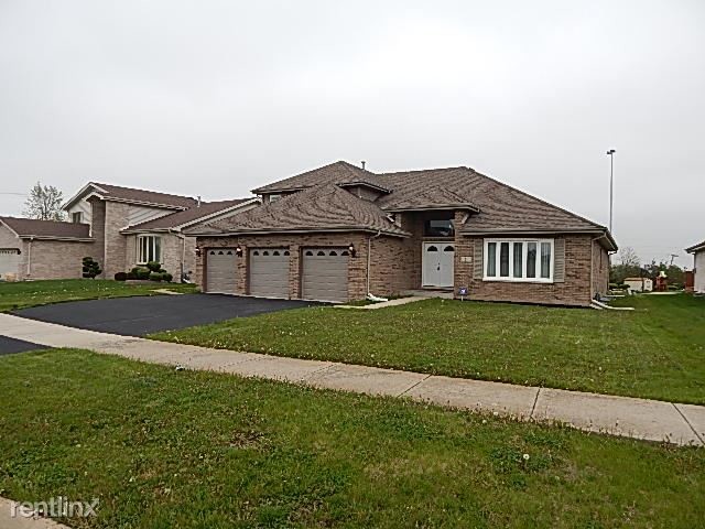 Primary Photo - 4 br, 3 bath House - 51 Manor Dr