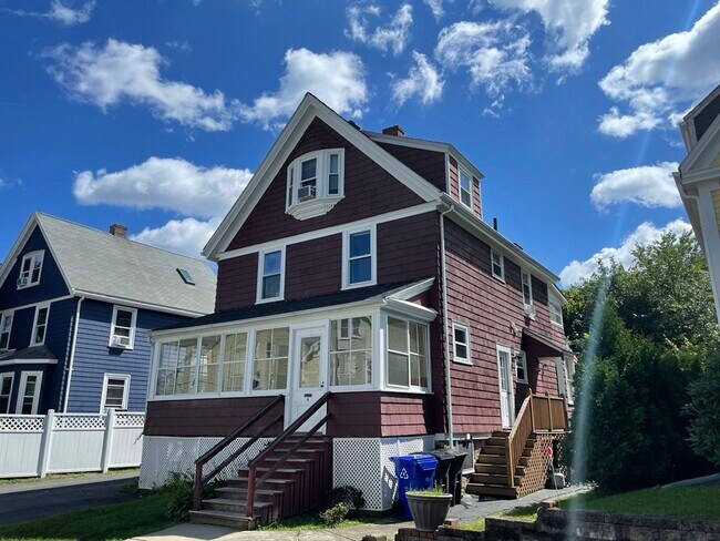 Building Photo - 4 Barstow St