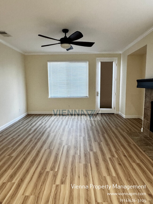 Foto del edificio - 829 Courtyards Loop