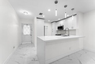 Building Photo - 265 Cape Cod Cir