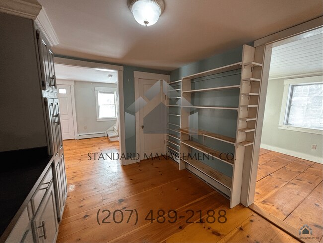 Foto del edificio - Sun-Filled 2-Bedroom Home with Garage – Pittston