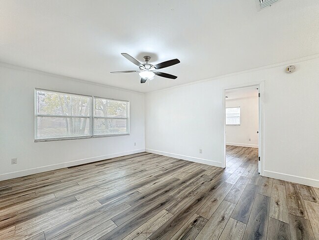 Foto del edificio - 3149 Nicholson Dr