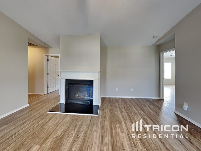 Building Photo - 1701 Hollybrook Ave