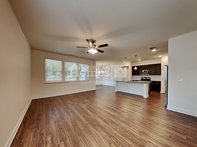 Building Photo - 424 Tributary Lane