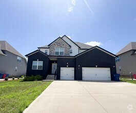Building Photo - 323 Bluebriar Trace