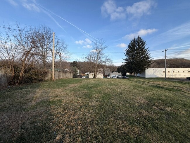 Building Photo - 1024 Moxahala Ave