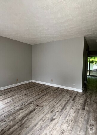 Building Photo - 101 Forest Ln