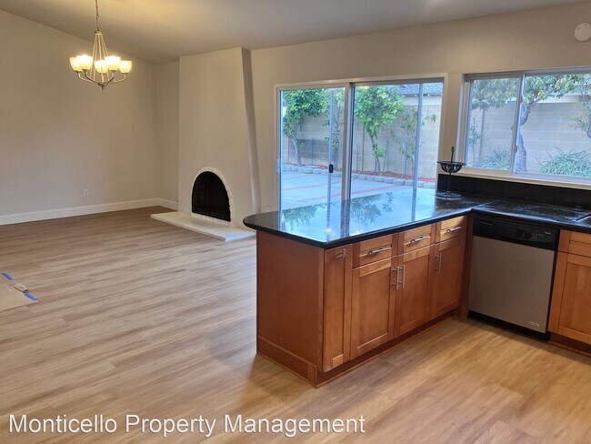 Building Photo - 4 br, 3 bath House - 10215 Janaca Circle