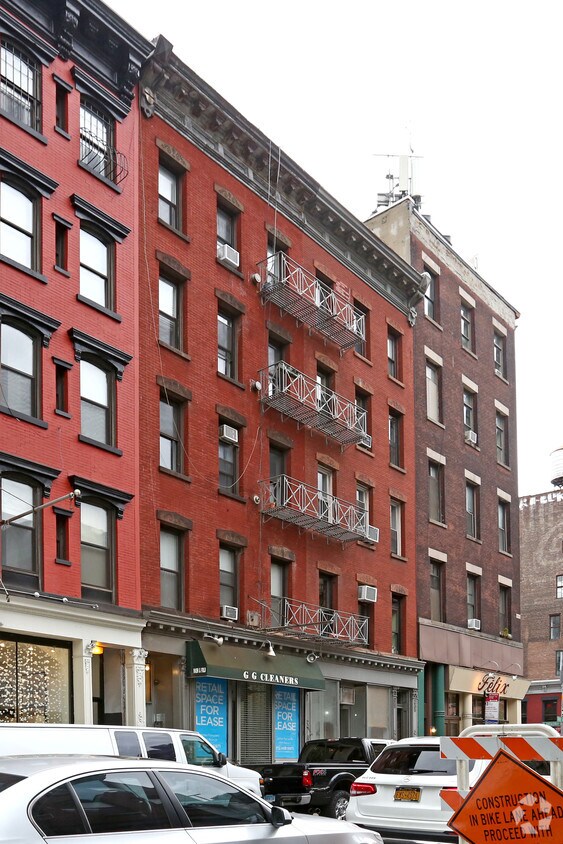 Building Photo - 46 Grand St
