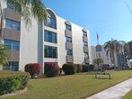 Foto principal - Sunny suite is SWEET in north St Pete - 2/...