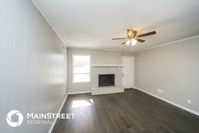 Foto del edificio - 8553 Chesterfield Dr