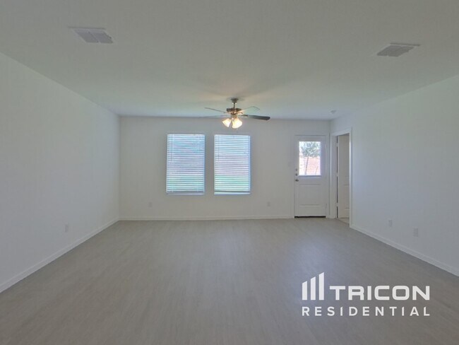 Foto del edificio - 1728 Poptic Ln
