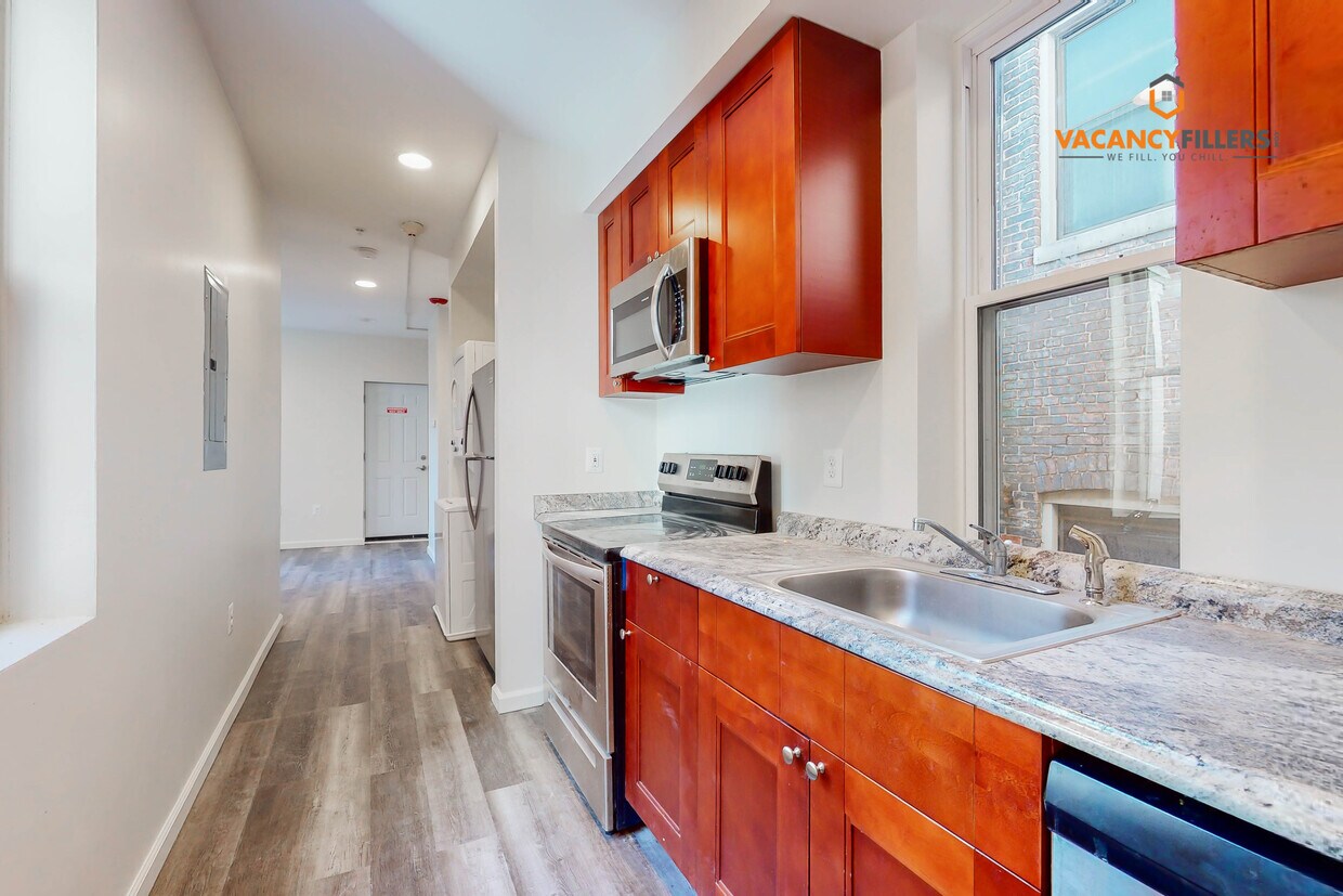 Primary Photo - Brand new Studio in Station North w/laundr...