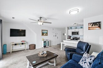 Building Photo - 208 Double Eagle Dr