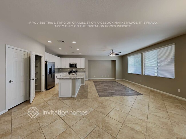 Foto del edificio - 9225 Longhorn Falls Ct