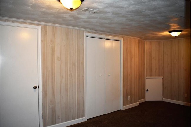 Building Photo - 36 Township Rd 184