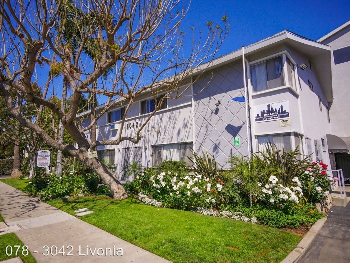 Foto principal - 3042 Livonia Ave