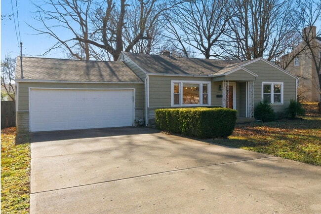 Foto del edificio - 1354 E Walnut St