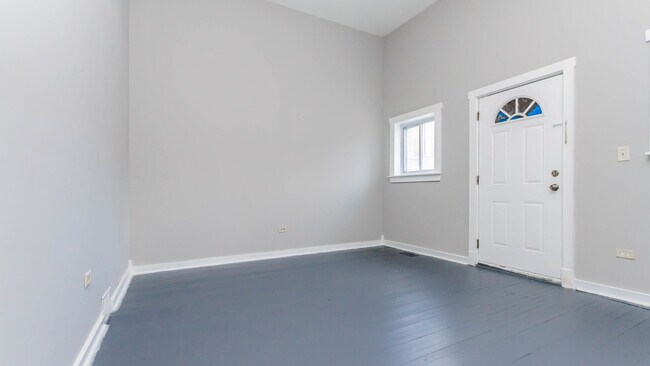 Building Photo - 2639 W 25th St